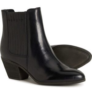 NEW Frye Sandra Chelsea  Black Leather Ankle Booties